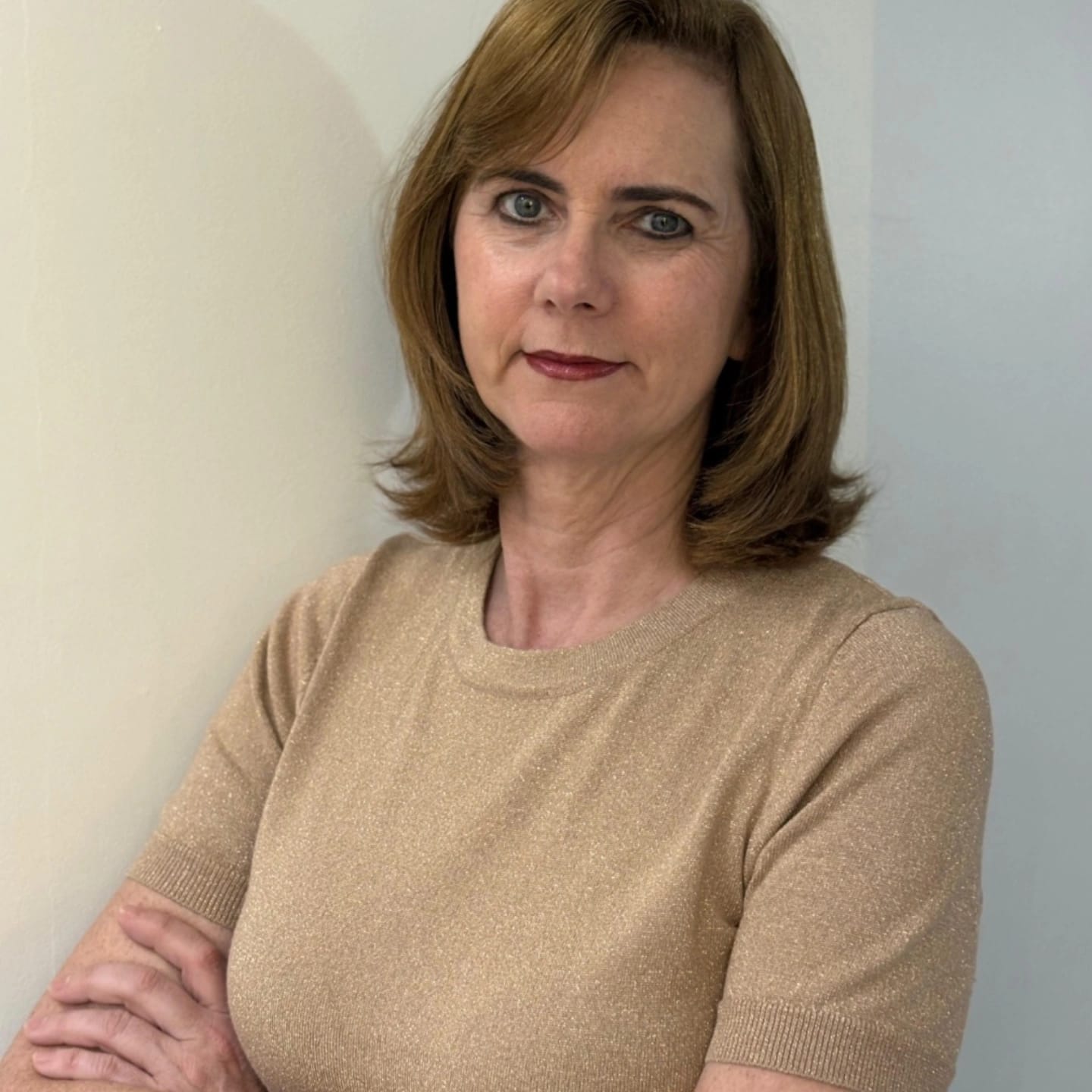 Adriana Garcia, Hipnoterapeuta Omni e Parapsicóloga